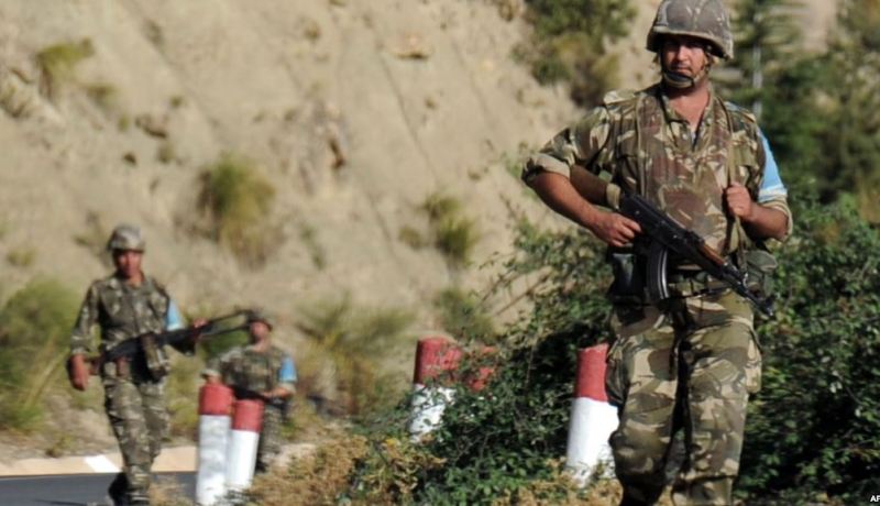 توقيف 5 إرهابيين وحجز 19 قطعة كلاشنيكوف بين بشار وتندوف