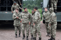 بالصور.. المنتخب الإنجليزي يتدرب مع قوات “المارينز”