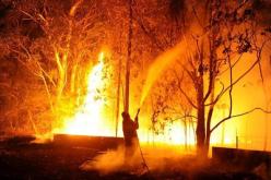 حرائق الغابات تلتهم عشرات المنازل في أستراليا