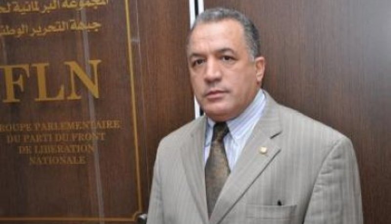 الطاهر خاوة يتسلم مهامه وزيرا للعلاقات مع البرلمان