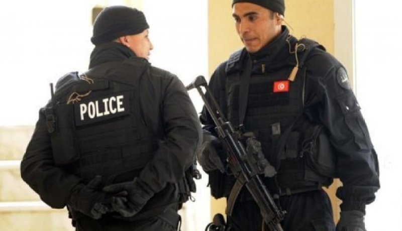 العثور على عنصر أمن مقتولا وملقى على الطريق في قفصة بتونس