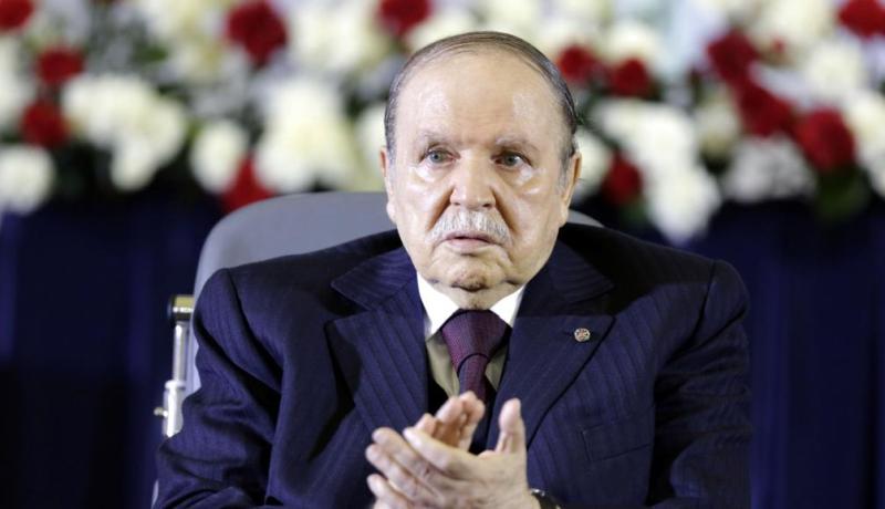 بوتفليقة يعرب لخادم الحرمين عن حرصه على تعزيزأواصر التعاون بين البلدين