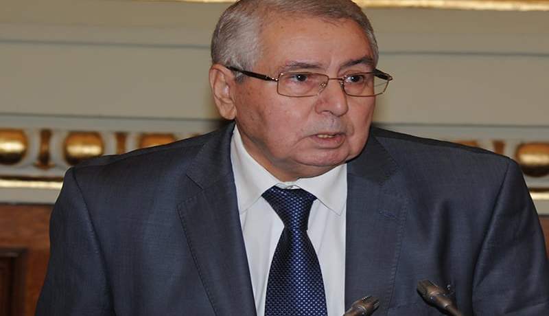 رئيس ديوان بن صالح  هرب