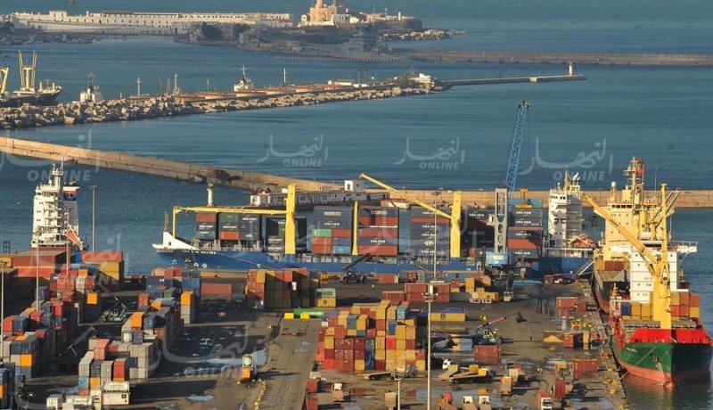 جراد يشدد على ضمان استمرارية النشاط على مستوى الموانئ البحرية والجافة