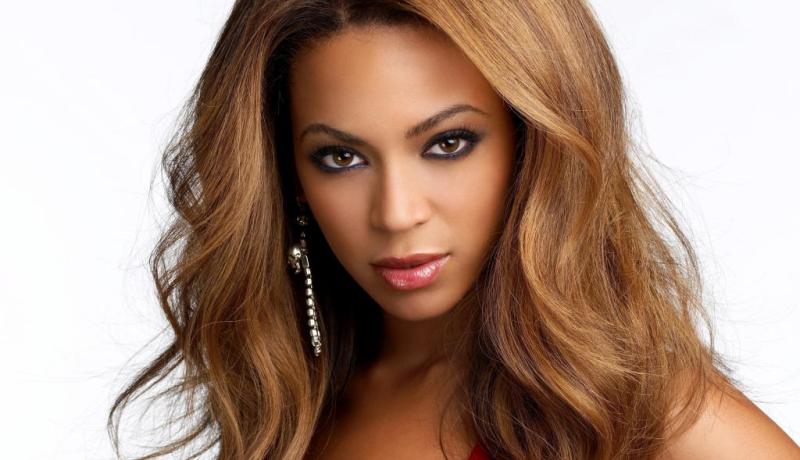 بيونسيه تنجب توأمها وتتكتّم عن جنسهما