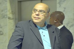 الحكومة ترخّص لروراوة لاستثمار أموال الفاف في البناء والصحة والنقل