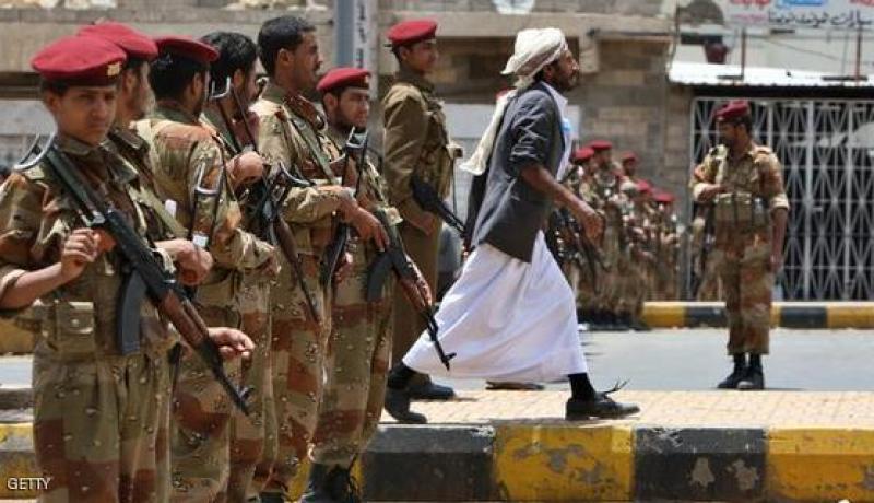 قتيلان باشتباكات أمام القصر الرئاسي بصنعاء
