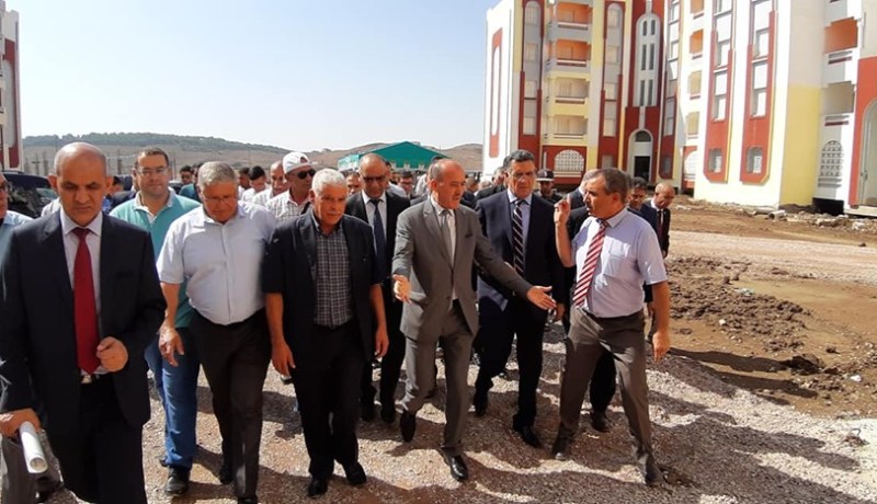 وزير السكن يعبّر عن غضبه من طريقة إنجاز المنازل في سوق أهراس