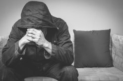 أرمل في الستين يناشد زوجة صالحة تقر بها العين