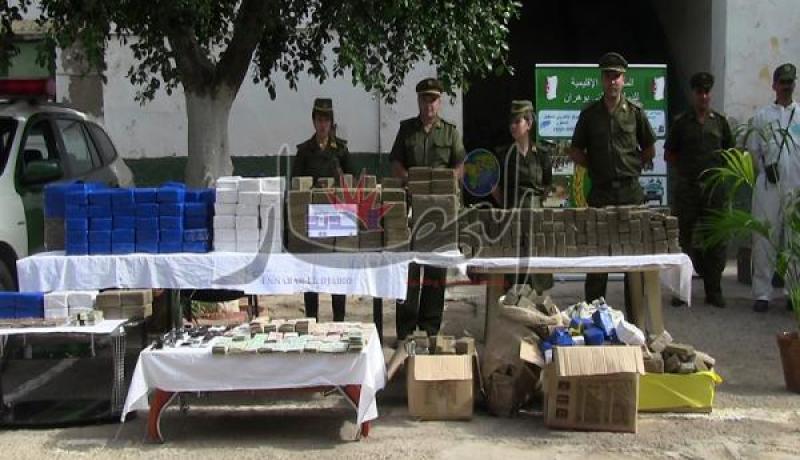 توقيف 3 مهربين وحجز قرابة قنطارين من الكيف بتلمسان وسيدي بلعباس