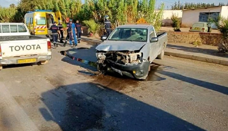 الشلف: جريح في إنحراف سيارة وإصطدامها بعمود كهربائي