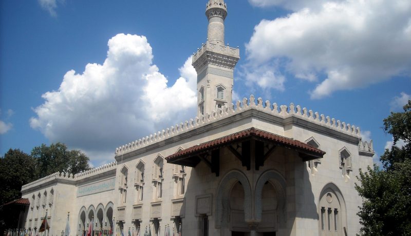 مركز ثقافي إسلامي يتعرض لإعتداءات من قبل ملثمين بشرق أمريكا