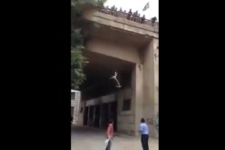 محاولة انقاذ فاشلة لمنتحرة في الصين