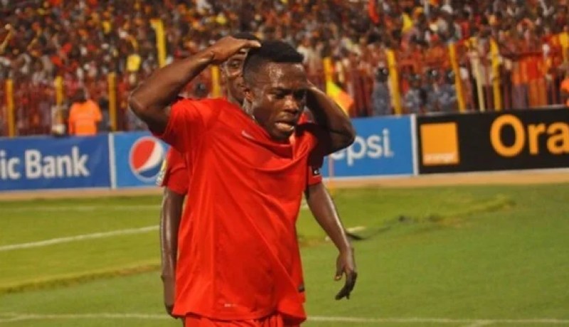 بالفيديو مهاجم المريخ السوداني يسجل هدفاً خيالياً