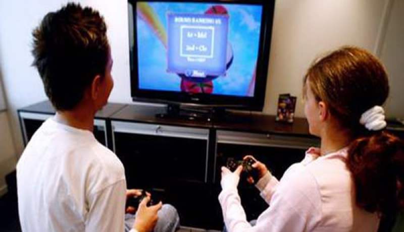 الزربوط والغميضة في خبر كان بسبب  كبسة زرّ