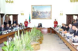 قرار لإخطار مجلس الدّولة بمختلف مشاريع القوانين من قبل الأمين العام للحكومة