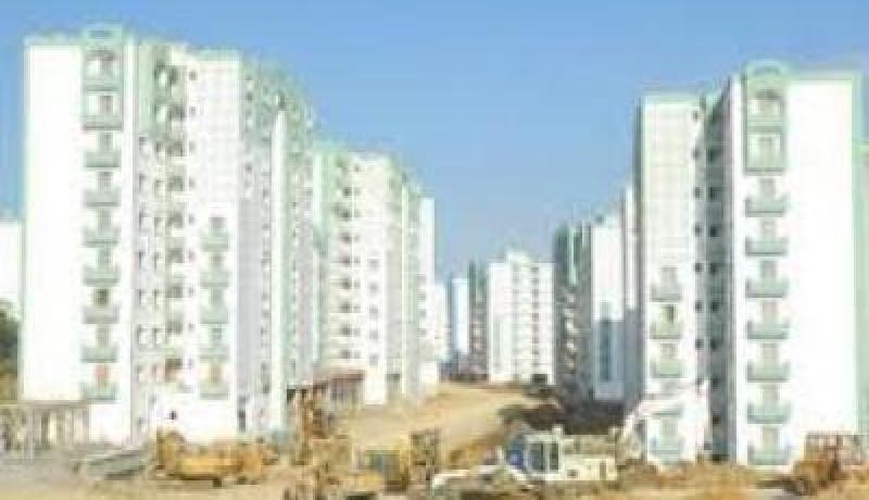 إصابة 15 شرطيا واعتقال 6 أشخاص بعد مناوشات بين شباب وأعوان الشرطة إثر حركة احتجاجية حول السكن في الأغواط