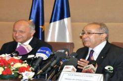 لوران فابيوس يشيد بالدور الحاسم للجزائر في البحث عن حل للأزمة المالية