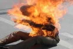بالفيديو: شاب يحاول الانتحار حرقا في خنشلة