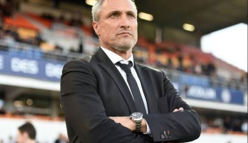 كازوني يحل بالجزائر ويمنح موافقته لتدريب العميد