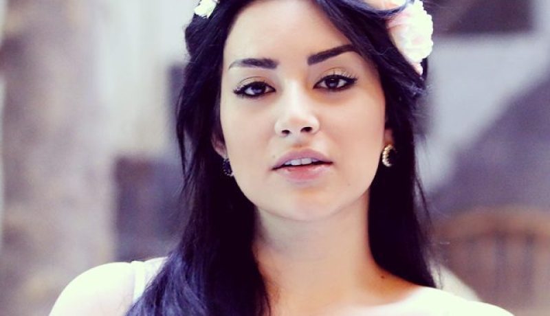 السورية “سارة فرح”: وردة الجزائرية علمتني أصول الغناء