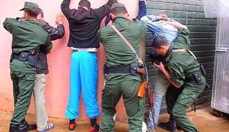 تفكيك شبكة تتاجر بالمخدرات وحجز 6 كلغ من الكيف المعالج في بسكرة