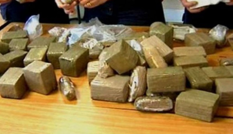 حجز أزيد من 6 كلغ من الكيف وتوقيف شخصين في تيارت