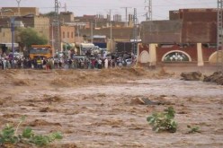 إجلاء 6 عائلات من البدو الرحل بعدما غمرت المياه والأوحال خيمهم في مستغانم