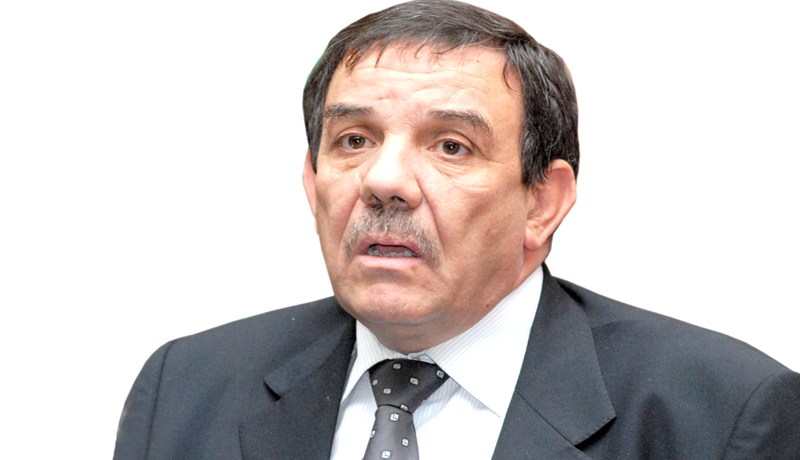 تـواتي: “أنا تيليفونيتلو وهو ما يتيليفونيليش