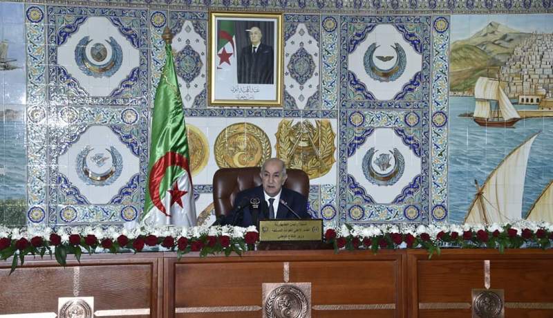 رئيس الجمهورية: “ألتزم بالتكفل بمطالب فئة متقاعدي الجيش وجرحى ومعطوبي المأساة الوطنية “