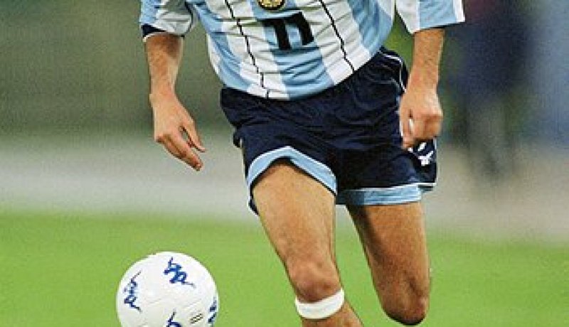 فيرون يعتزل اللعب نهائيا