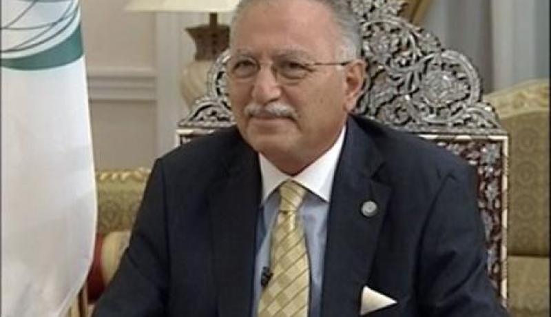 أوغلو يحذر من تفشي “الإسلاموفوبيا”