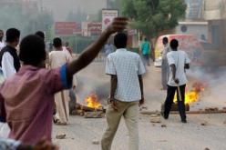 الشرطة السودانية تطلق الغازات المسيلة للدموع على طلاب في الخرطوم