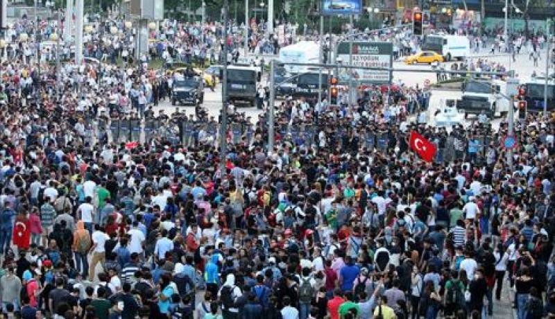 اعتقال 25 شخصاً بتهمة التحريض في تركيا
