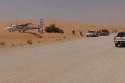 بالصور .. انحراف طائرة صغيرة الحجم عن مسارها بالبرمة بورقلة