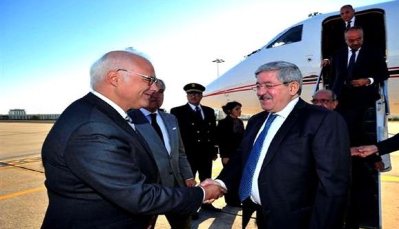 أويحيى يتحادث مع نظيره البرتغالي 