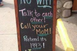 مقهى كندي يحثّ الزبائن على التواصل