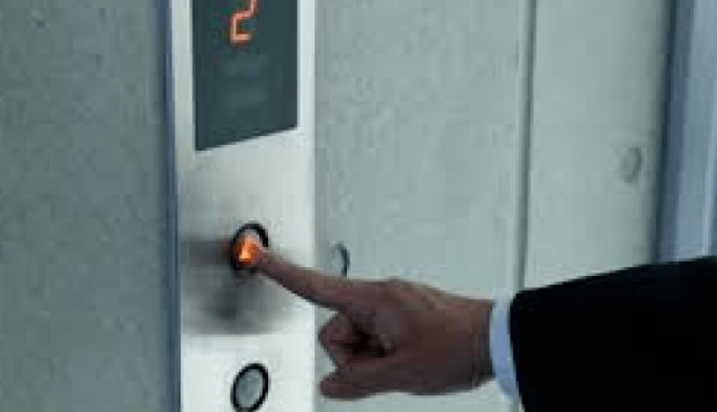 نحر أضاحي العاصمة.. اضطراب بفعل تعطّل المصاعد