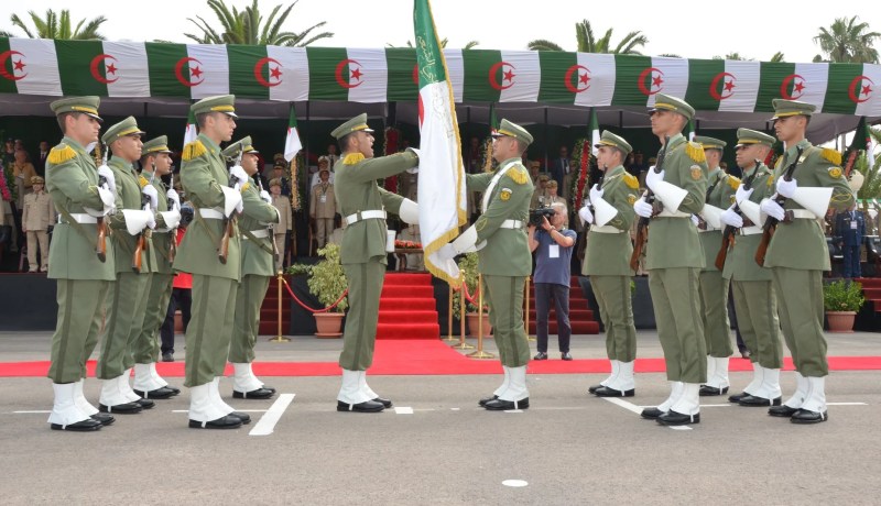 بالصور.. تخرج دفعات جديدة بالمدرسة العليا للعتاد في الحراش
