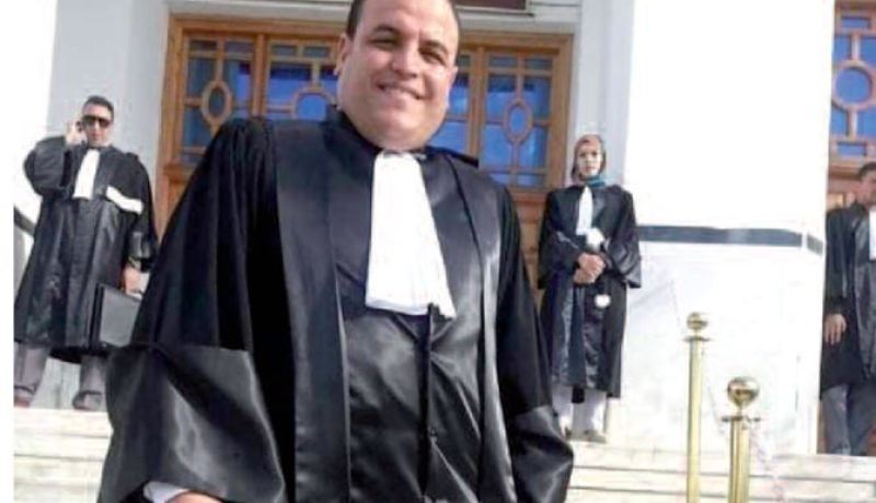 شاب يهاجم محاميا داخل مكتبه ويطعنه بخنجر في خنشلة