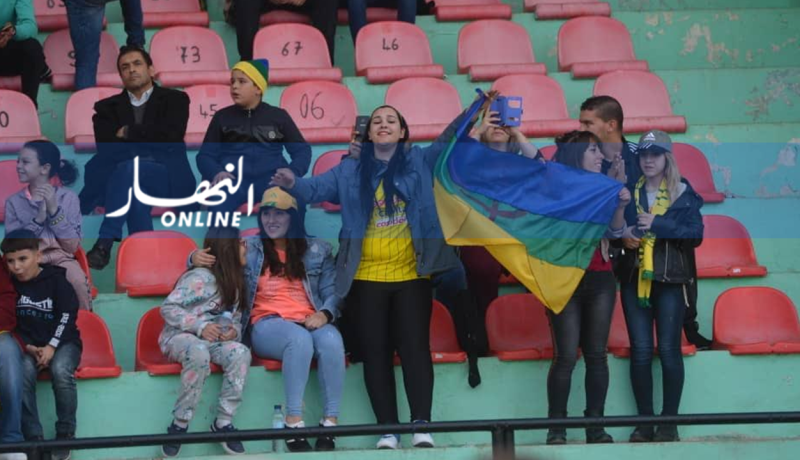 بالصور.. القبائليات بقوة في ملعب 01 نوفمبر لمناصرة “الكناري”