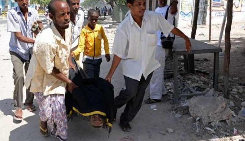 مقتل 3 اشخاص في تفجير انتحاري بمقديشو