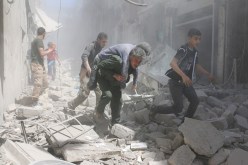 مقتل 25 شخصا في تجدد الغارات الروسية علي مدينة حلب السورية