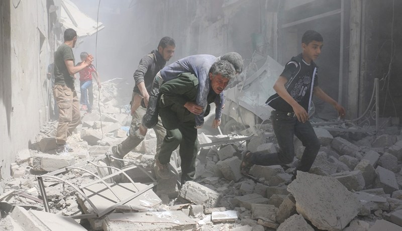 مقتل 25 شخصا في تجدد الغارات الروسية علي مدينة حلب السورية