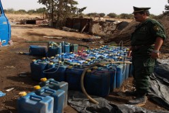 الحلابة يرفعون كمية الوقود المهرّب إلى تونس والمغرب