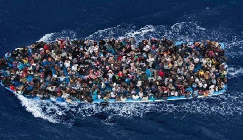 إنقاذ أكثر من 700 مهاجر في البحر المتوسط