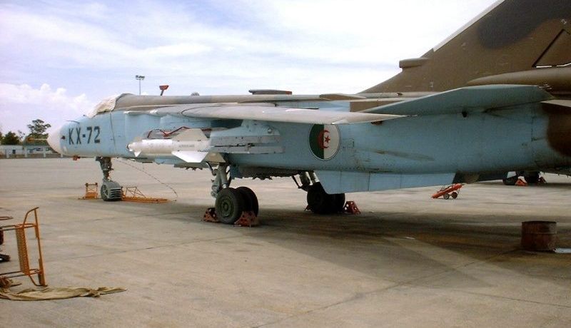 سقوط طائرة قصف تابعة للقوات الجوية الجزائرية خلال تمرين تدريبي بحاسي بحبح
