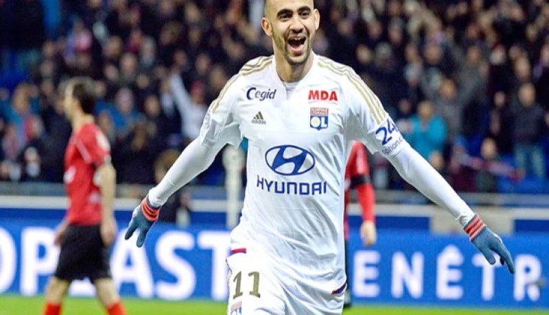 غزال في التشكيلة المثالية للدوري الفرنسي ويقود ليون إلى رابطة أبطال أوروبا