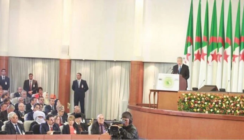 بالفيديو عرض الوزير الأول عبد المالك سلال حول مشروع تعديل الدستور