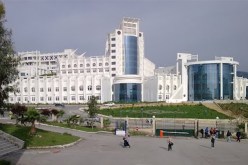 جامعة عنابة تتدعم بـ 40 مخبر جديد